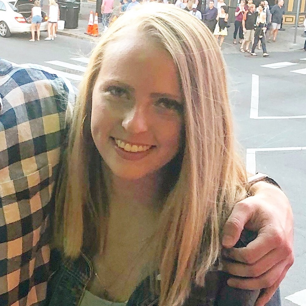 Meet your Posher, Kaitlyn
